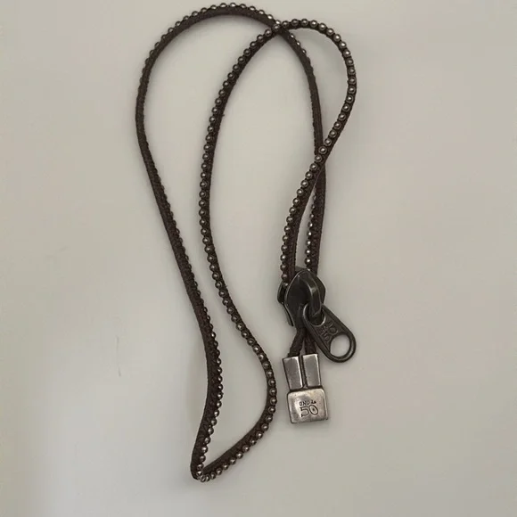 UNO de 50 Silver and Brown Zipper Necklace - Picture 3 of 4